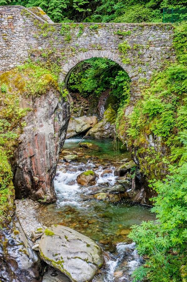 Grotto Zendralli Roveredo Exterior foto